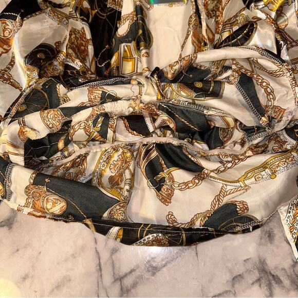 NWT Missguided Womens Satin Chain Print Wrap Top Blouse 6 Baroque NEW - Picture 3 of 8